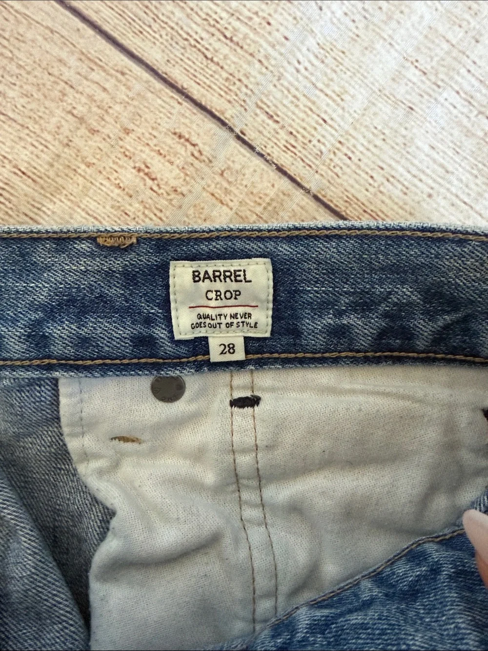 Levi’s Made & Crafted Women’s Light Blue Barrel Crop Denim Jeans Size 28